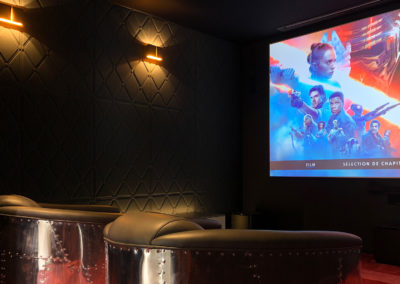 Salle de cinéma immersive by Orkka
